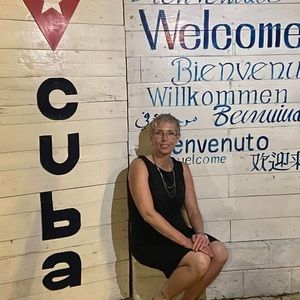 Meet your Posher, Valerie